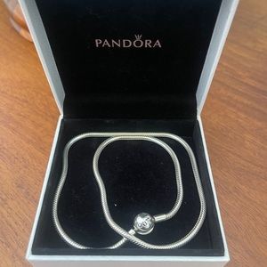 Pandora Moment Snake Chain Necklace 17.7” in good condition